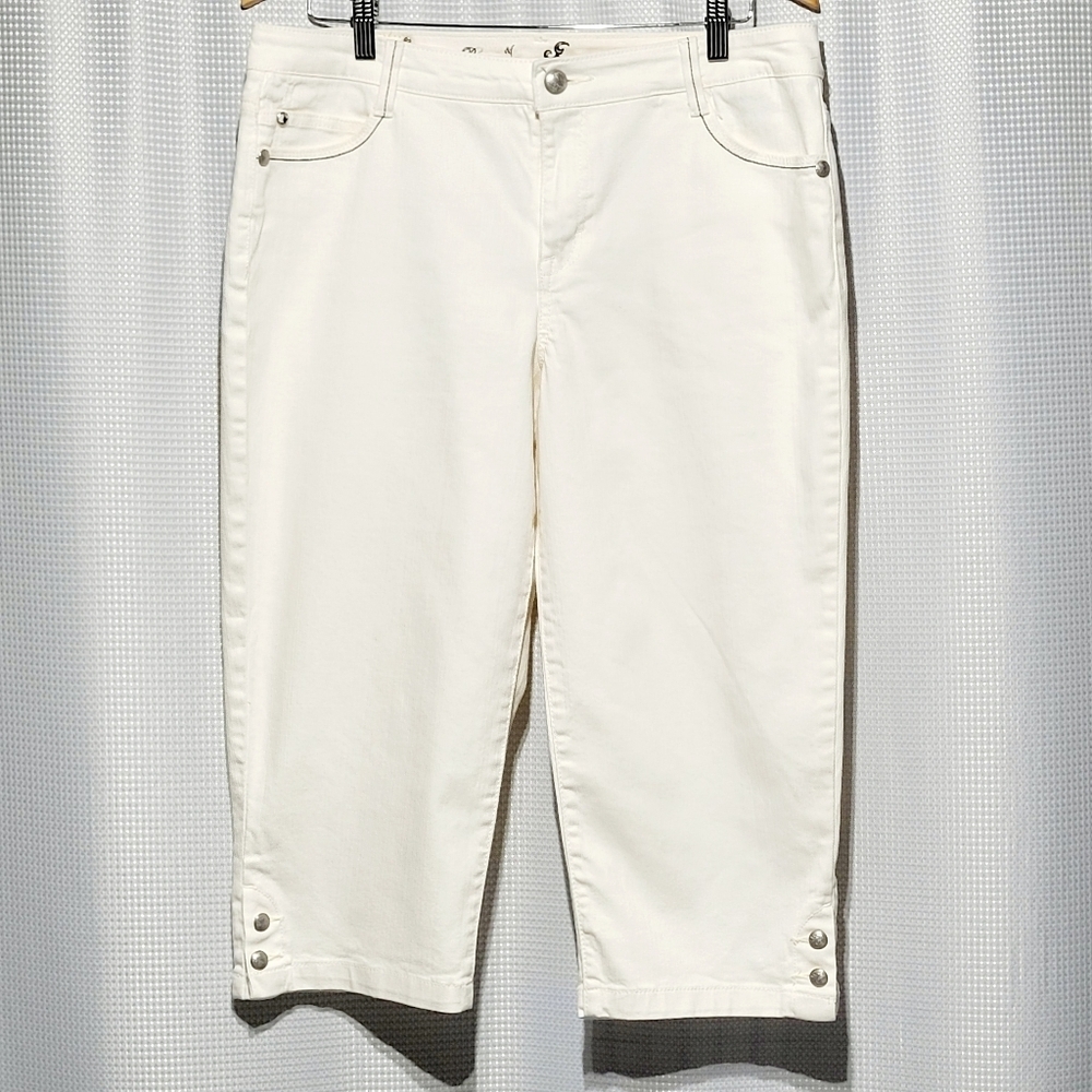 Style & Co. Premium Capris Jeans Soft White Embroidered & Rhinestones (14) - Picture 2 of 11